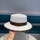 Louis Vuitton LV straw hat, countless fashionistas must-have, imported fine straw material, fine straw weaving, traveling out on the street good choice!