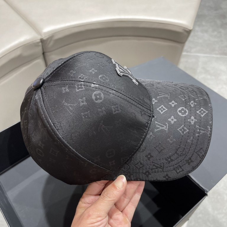 Louis Vuitton Baseball Cap LouisVuitton  New LV baseball cap, heavy duty  high-end atmosphere, versatile models Universal for men and women!