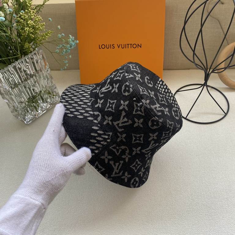 LV Donkey's House Louis Vuitton Old Fashioned Fisherman's HatBlue, black, 2 colors in stock, fully labeled.