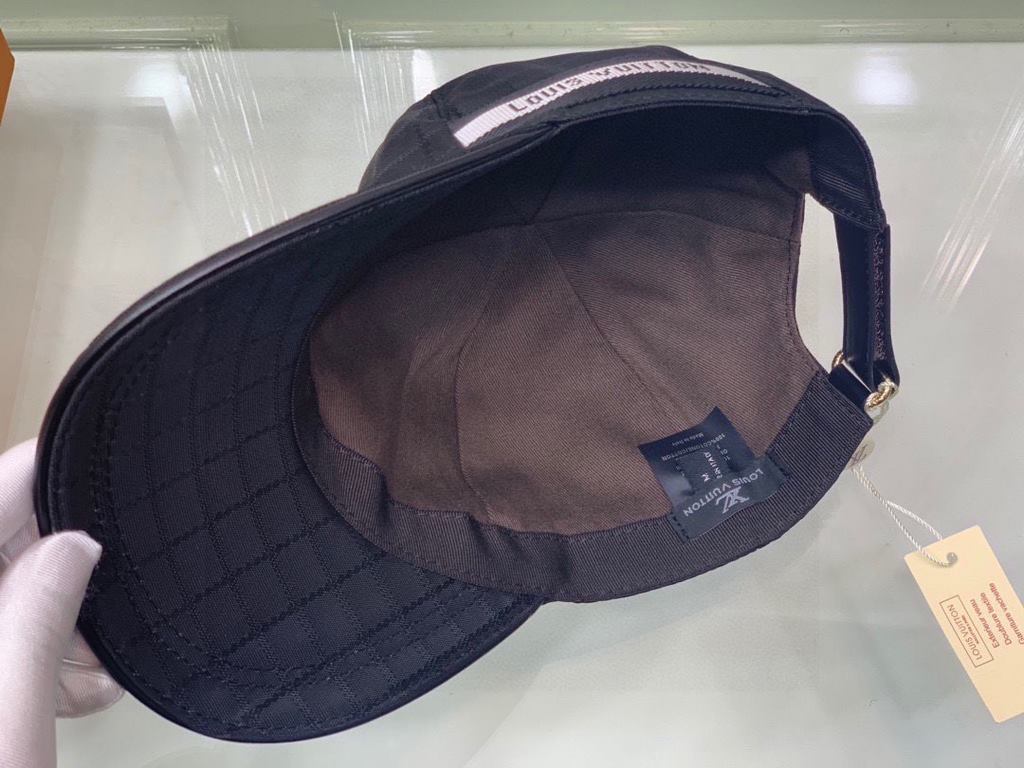 With packaging cloth bag, LV Louis Vuitton new original single baseball cap, checkered webbing, 11 open mold customized, original canvas fabric   head layer cowhide, checkered style simple handsome, quality is superb, th