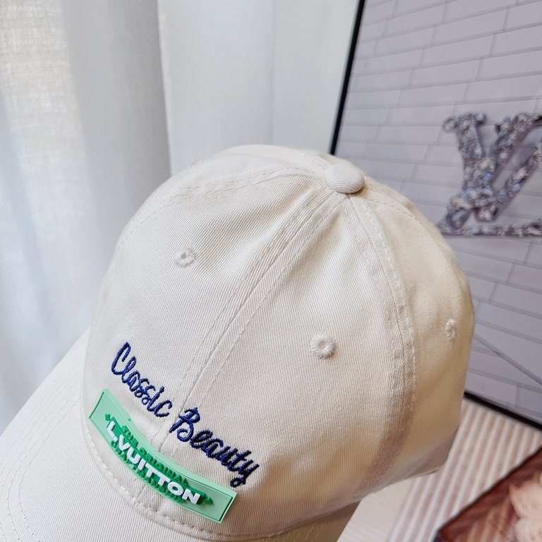 run LV .Embroidered baseball cap that bloggers love!Simple Korean English embroideryHipster's atmosphere sense of support burstHat shape is very satisfactory ~ also can be a huge matchThroughout the spring, summer, fall 