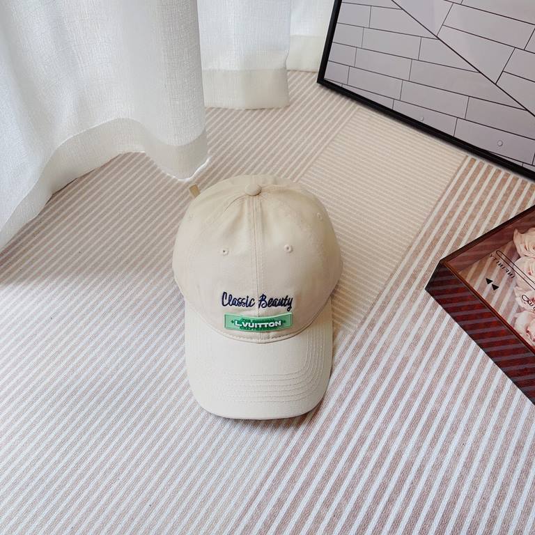 run LV .Embroidered baseball cap that bloggers love!Simple Korean English embroideryHipster's atmosphere sense of support burstHat shape is very satisfactory ~ also can be a huge matchThroughout the spring, summer, fall 