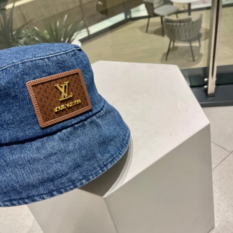 LV spring and summer show full logo denim fisherman hatFisherman's hatA visually stunning item for springsummer!