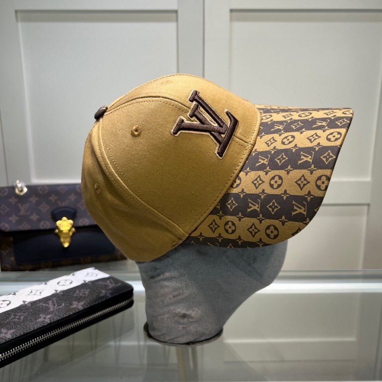 LouiVuittonLV  Counter new Louis Vuitton home embroidered baseball cap, simple and generous Men and women universal sun hat.