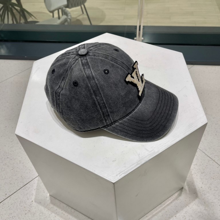 LV baseball cap   2023 new Louis Vuitton baseball cap   fire shipments, versatile single product   casually with a good look Quality is superb   fashionable versatile