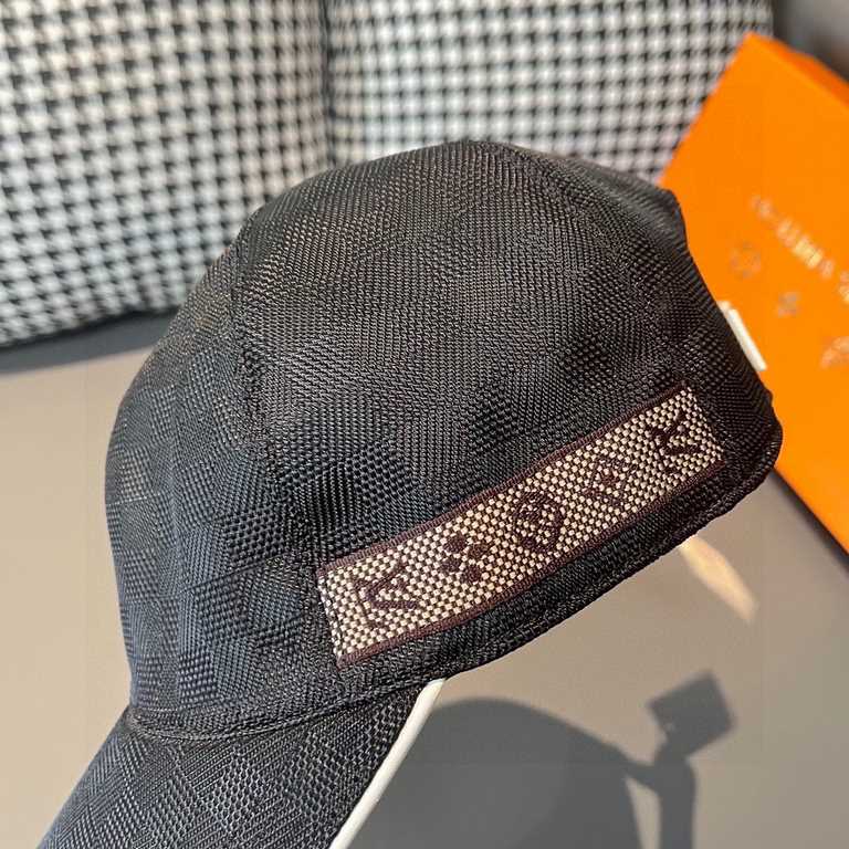 LV Louis VuittonWith packaging cloth bag, LV Louis Vuitton new original single baseball cap, classic checkerboard grid, 11 open mold customized, the original counter fabric   head layer cowhide, small square fashion hand