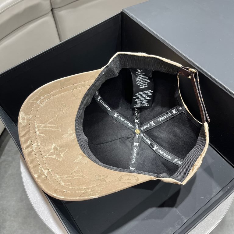 Louis Vuitton LouisVuitton 2023 spring and summer new LV baseball cap, heavy construction   perfect old flower camouflage, high-end atmosphere, versatile models   men and women!