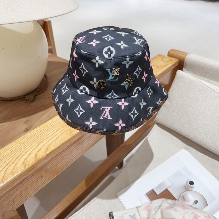 LV Louis Vuitton original single embroidered fisherman's hat counter hot models cotton lining, light and breathable. Perfect version of the grid accurate, original quality, exclusive physical shooting, men and women appl