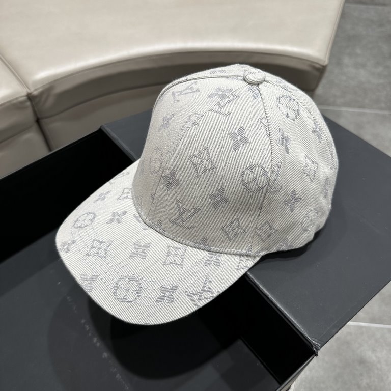 (LV Louis Vuitton) new full print logo pattern paragraph baseball cap, counter synchronization shipment, big name models super good with, hurry to get!