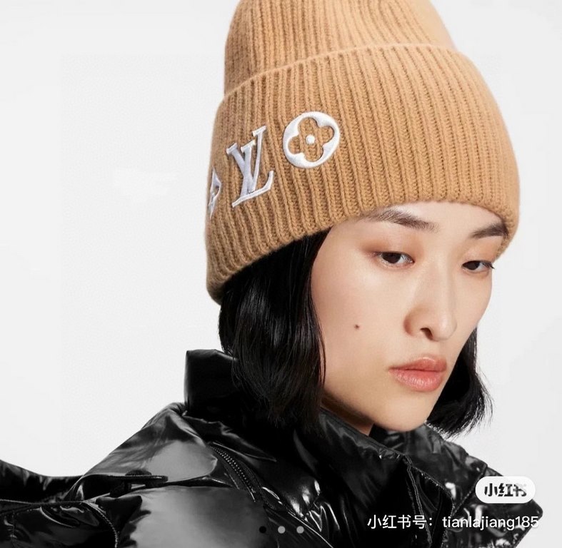 LV Louis Vuitton official website classic knit cap! Little red book hot selling explosive models! Wear a god! Men and women with the same models, thickened warmer, fashionable and popular   texture first-class, the best 