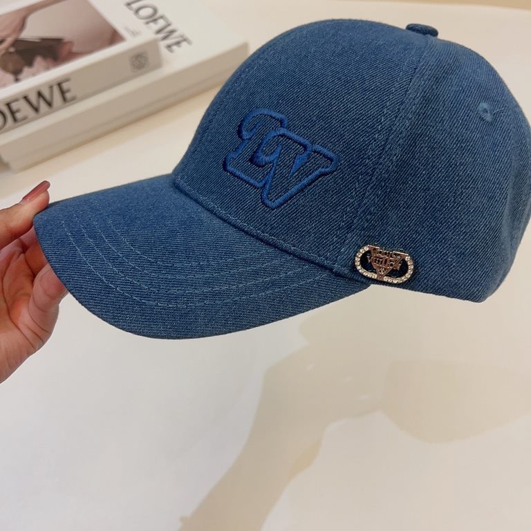 lv Louis Vuitton   high-grade LV baseball cap fire models, classic denim, super versatile, pass the picture must sell!