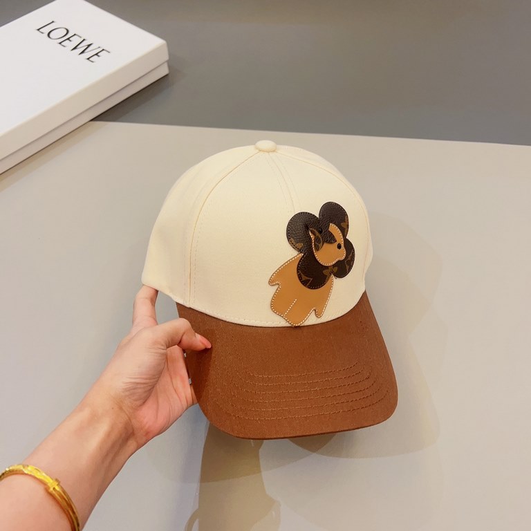 LV Louis Vuitton, the latest pattern on the official website, high version of the shipment, the classic baseball cap, a very classic classic, go out the must-have, very show face small