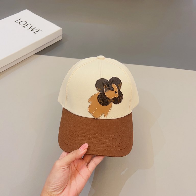 LV Louis Vuitton, the latest pattern on the official website, high version of the shipment, the classic baseball cap, a very classic classic, go out the must-have, very show face small