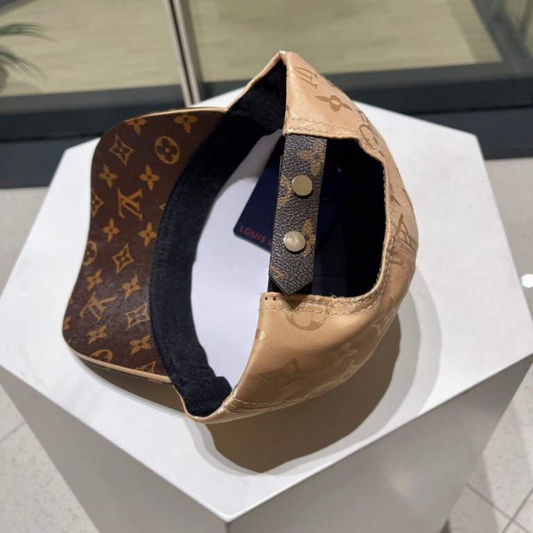 LV Louis Vuitton   official website high version of the baseball cap shipment, classic baseball cap, LOGO embroidery, very classic classic, popular retro beauty, available in all seasons, out of the must-have, very show 