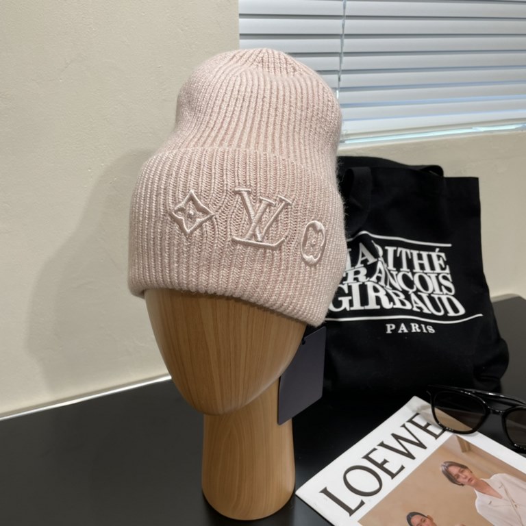 LV Louis Vuitton official website classic knit cap! Little red book hot selling explosive models! Wear a god! Men and women with the same models, thickened warmer, fashionable and popular   texture first-class, the best 