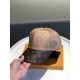 Batch    Louis Vuitton Baseball Caps LouisVuitton   New LV baseball caps, heavy duty   perfectly spliced leather, high-end atmosphere, versatile models   men and women!