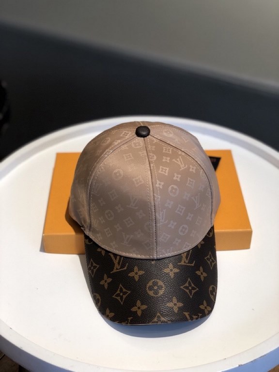 Batch    Louis Vuitton Baseball Caps LouisVuitton   New LV baseball caps, heavy duty   perfectly spliced leather, high-end atmosphere, versatile models   men and women!