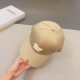 LV Louis Vuitton   official website embroidered version of the shipment, the classic baseball cap, a very classic classic, popular retro beauty, go out the must-have, very show the face is small!