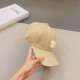 LV Louis Vuitton   official website embroidered version of the shipment, the classic baseball cap, a very classic classic, popular retro beauty, go out the must-have, very show the face is small!