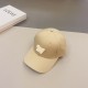 LV Louis Vuitton   official website embroidered version of the shipment, the classic baseball cap, a very classic classic, popular retro beauty, go out the must-have, very show the face is small!