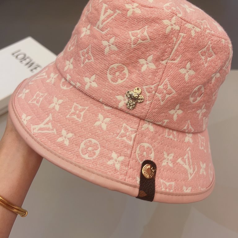 lv louis vuitton   newest snowflake pattern solo spliced fisherman's hat arrives   new fisherman's hat , novelty and fashion, sunshade and sunscreen.