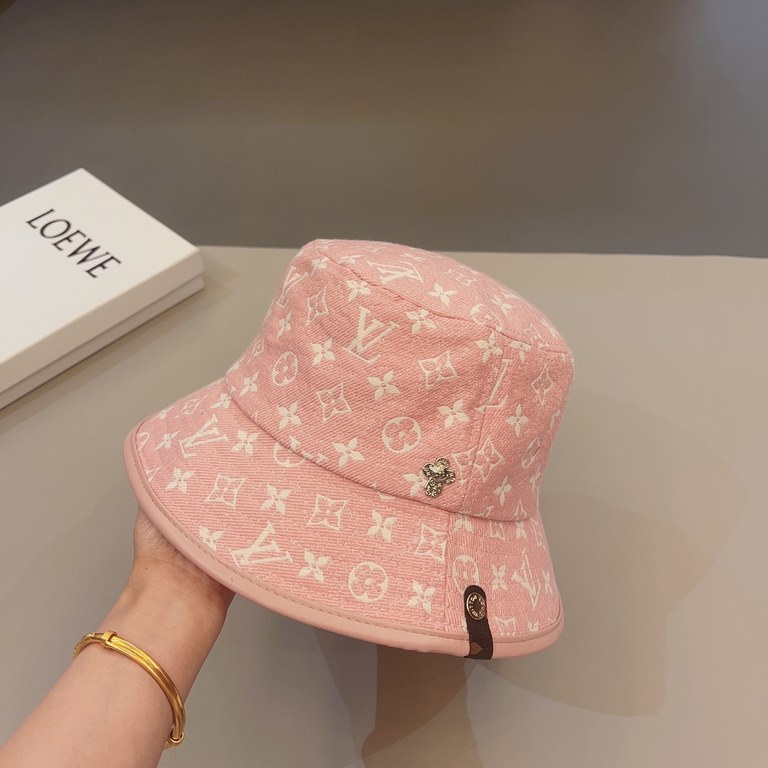 lv louis vuitton   newest snowflake pattern solo spliced fisherman's hat arrives   new fisherman's hat , novelty and fashion, sunshade and sunscreen.