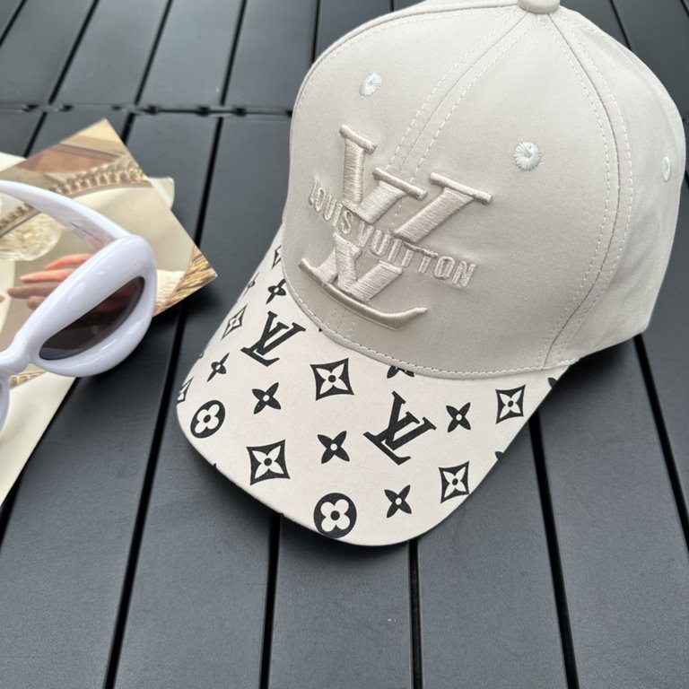 Classic Quotes LouiVuittonLV  Counter new Louis Vuitton Home Embroidered Baseball Caps, Simple and Generous Men and women universal sun hat.