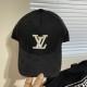 LV Louis Vuitton   official website high version of the shipment, the classic baseball cap, a very classic classic, popular retro beauty, available in all seasons, out of the must-have, very show a small face!