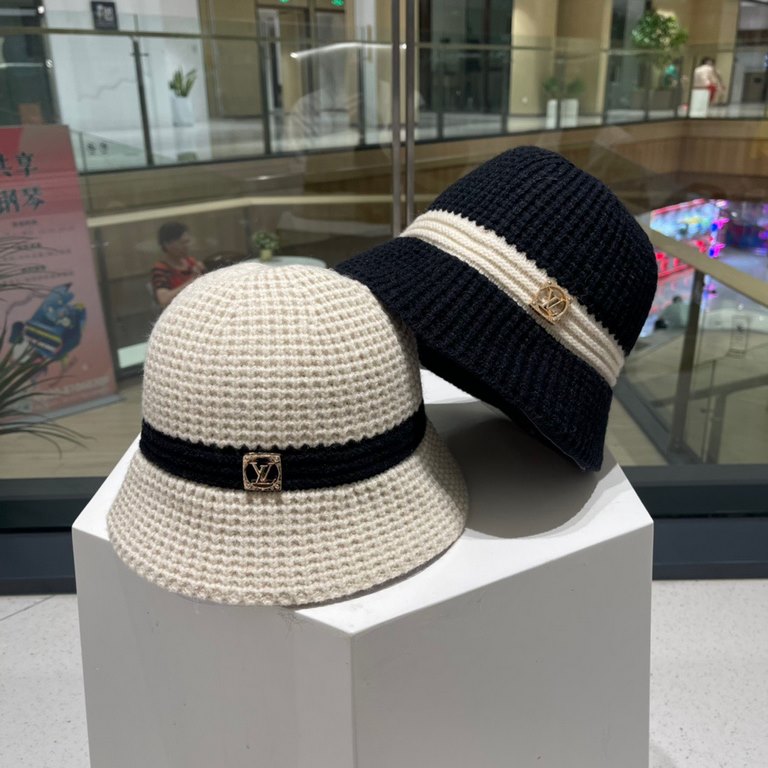 LouisVuitton LV Louis Vuitton   new fall and winter fisherman hat children Korean version of the fashion wild warm knitted bucket hat small fragrant wind show face small pot hat