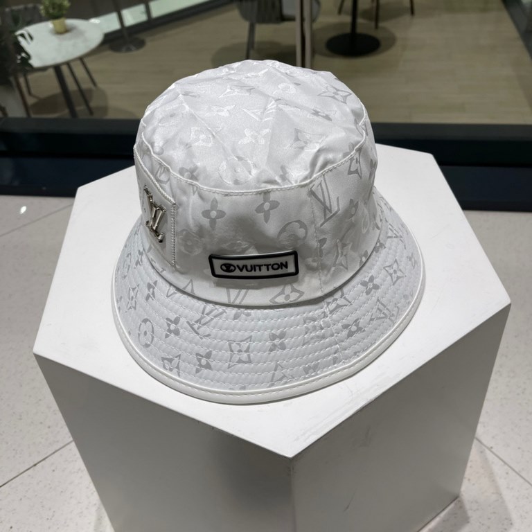 lv Louis Vuitton   LV fisherman's hat, simple atmosphere Individuality full of exquisite embroidery design Full of fashion sense   This hat is definitely worth getting!