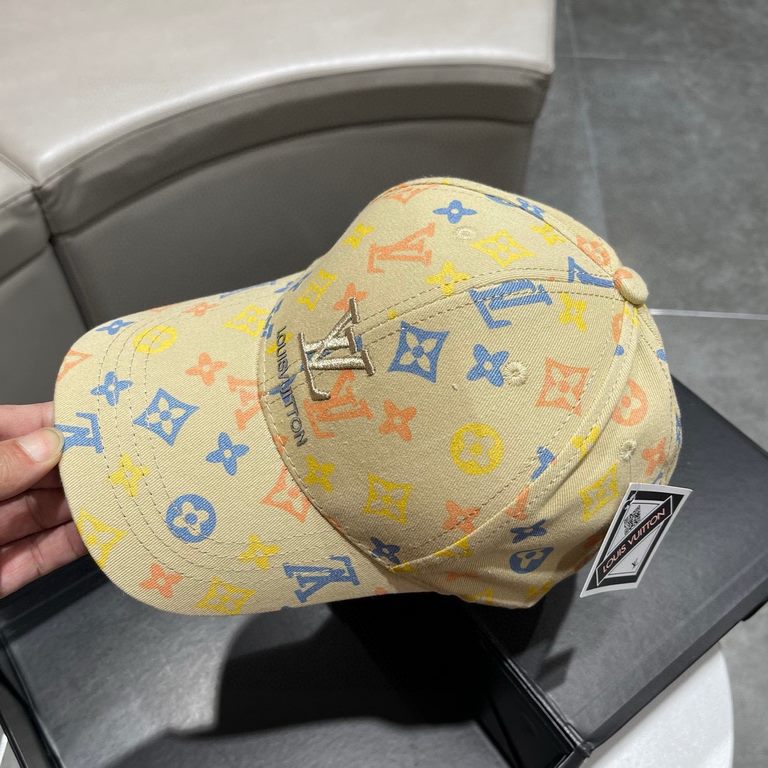 LV Louis Vuitton classic original single baseball cap 11 open mold ordering, the original counter long years burst version, the quality is superb, the basic head circumference of 56, the patch can be adjusted.