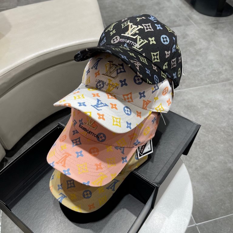 LV Louis Vuitton classic original single baseball cap 11 open mold ordering, the original counter long years burst version, the quality is superb, the basic head circumference of 56, the patch can be adjusted.