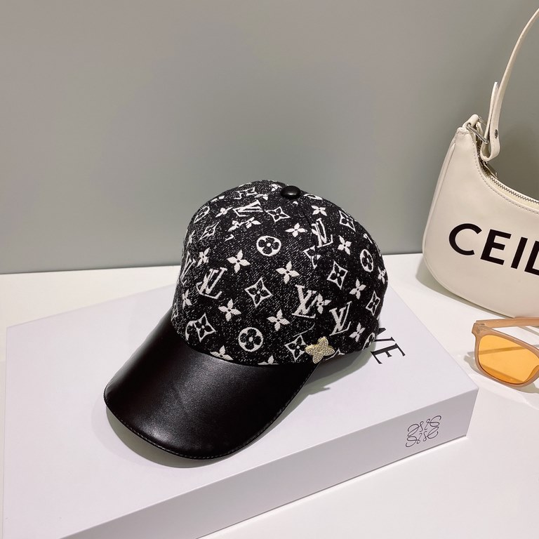 LV Couple's Baseball Cap! This hat is the latest launch of a high-end good, quality craftsmanship is absolutely superior perfect. New fashionable fashion style, trendy temperament launched. The biggest feature of this ha