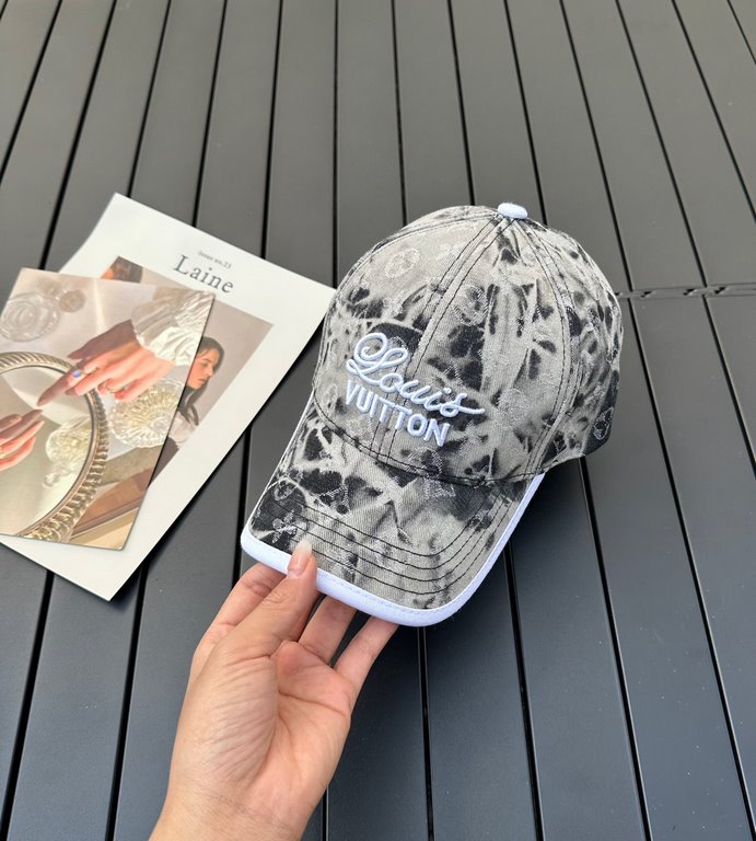 Louis Vuitton Baseball Caps LouisVuitton   New LV baseball caps, heavy construction   perfect old-fashioned camouflage, high-end atmosphere, versatile models   men and women!