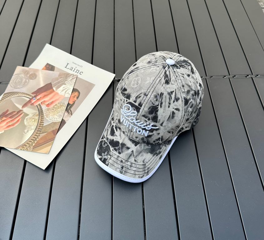 Louis Vuitton Baseball Caps LouisVuitton   New LV baseball caps, heavy construction   perfect old-fashioned camouflage, high-end atmosphere, versatile models   men and women!