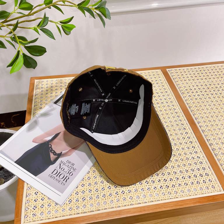 P on the new! Louis Vuitton LouisVuitton   new LV baseball cap, heavy construction   early spring collection of high-end atmosphere, versatile models   men and women!