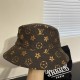 LV Louis Vuitton original single fisherman hat counter hot models cotton lining, light and breathable. Perfect version of the grid accurate, original quality, exclusive physical shooting, men and women apply!