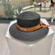 [LV Louis Vuitton] 2023 new small fragrance vacation style flat straw hat, travel essential, super good with, hurry to get!