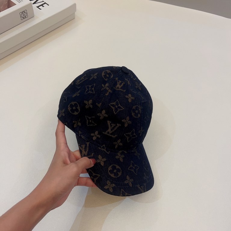 LV Louis Vuitton   New super nice dark LV Excellent craftsmanship, counter substitute version of the baseball cap, classic universal