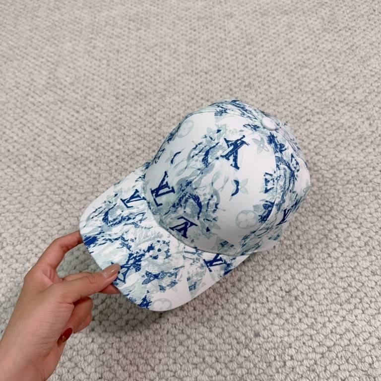 LV Louis Vuitton Classic Baseball Caps   Fire shipments, versatile items   casually with a good look The quality is superb   fashionable versatile