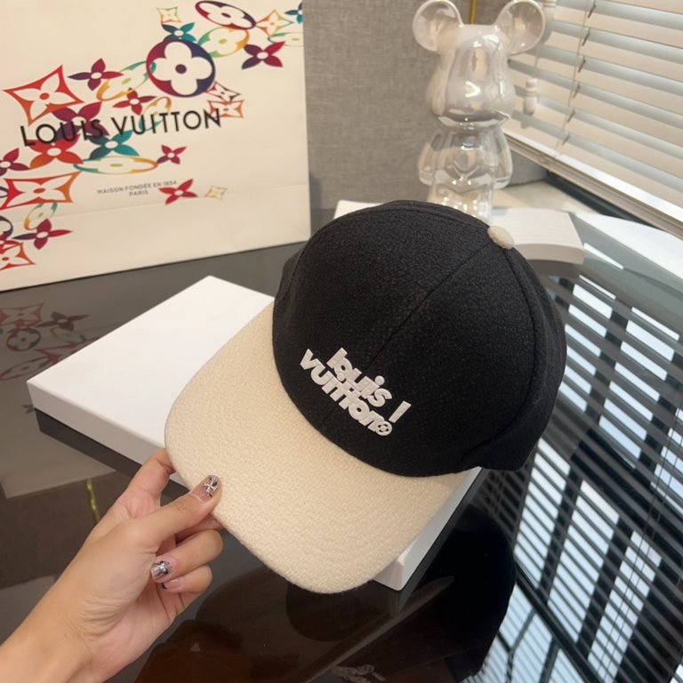 Special  LV Louis Vuitton Louis Vuitton American color blocking leisure duck tongue cap street versatile color collision letters hat, autumn and winter men and women couples trend sunscreen baseball cap