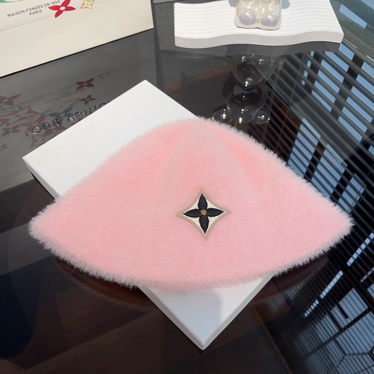 Special  LV Louis Vuitton   Hat bucket hat fall and winter 2023 burst new cashmere basin cap plush fisherman hat female