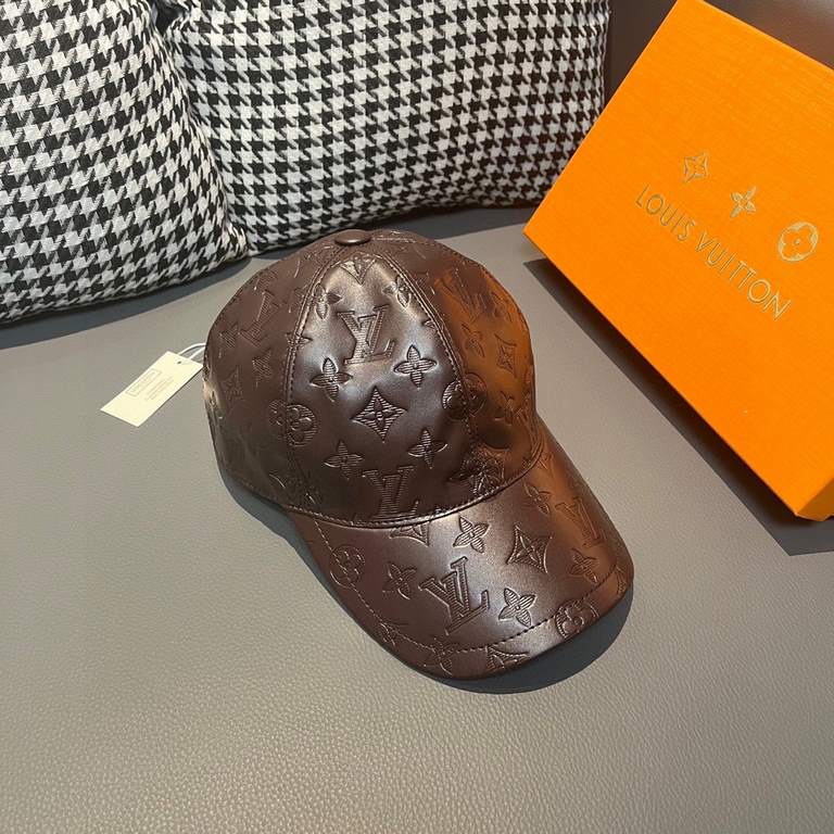 New!New model shipment!With box cloth bag, LV Louis Vuitton new original single baseball cap, leather printing, counter 11 open mold customized, accurate pair of flowers. Original head layer cowhide   cotton lining, ligh