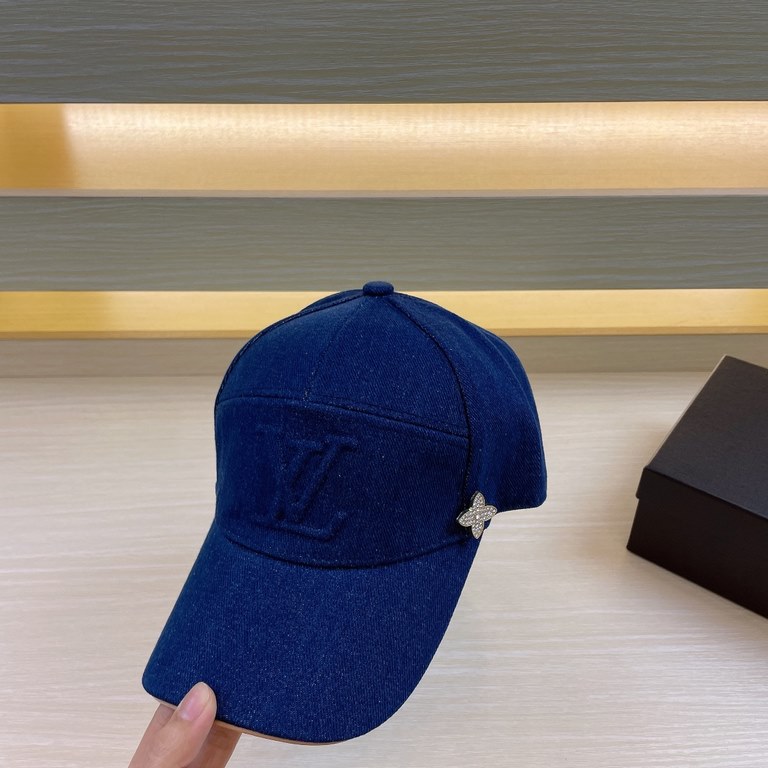 LV (Louis Vuitton) original single baseball cap, washed denim, counter 11 open mold customized, original denim fabric   head layer cowhide, lightweight and breathable! Awesome quality, base head circumference 56, adjusta