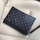 LV Louis Vuitton Multifunctional handbags shipping   unisex style   main models   imported special materials PVC plating with leather refined from   real shot not to repair the picture   every detail can be seen   the fi