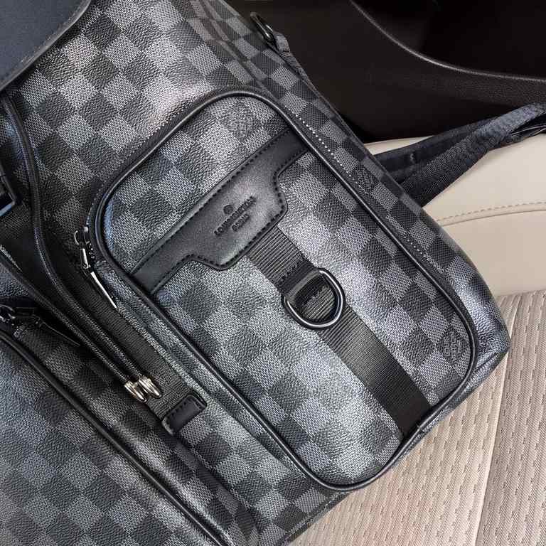 秘[LV 8083 Backpack]     Italian Milan counter new    Imported special fabrics with cowhide  [Strong] Casual outdoor duffel bag, call the counter     Top single original goods   [Strong] That texture Impeccable, unique it