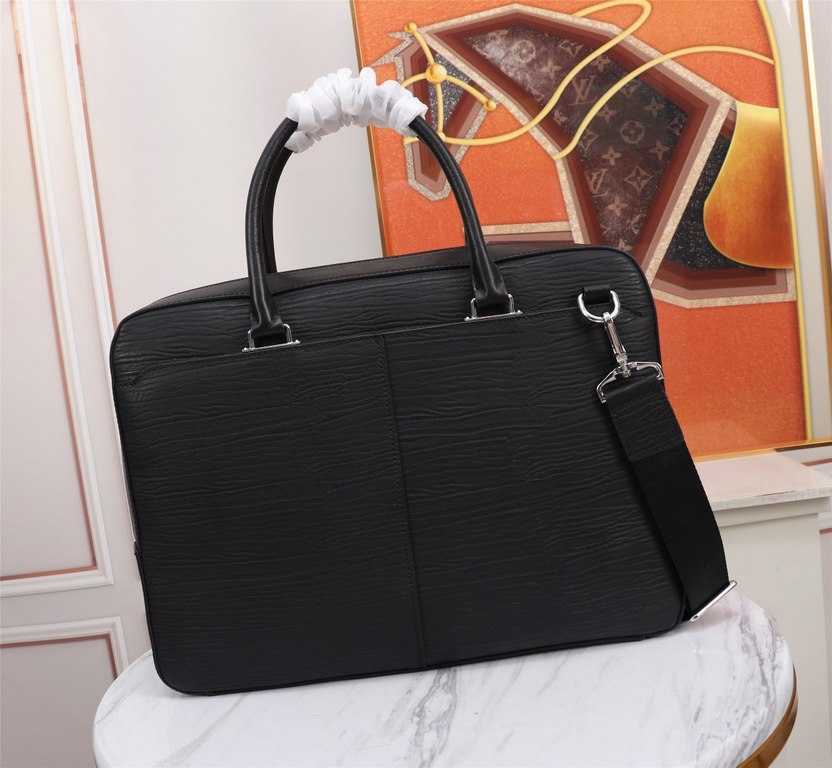 Top quality original single] 2022 latest models LV combination lock briefcase European original imported cowhide sketched iconic lines, using imported equipment, fashion trend, counter quality, more front zipper pockets 