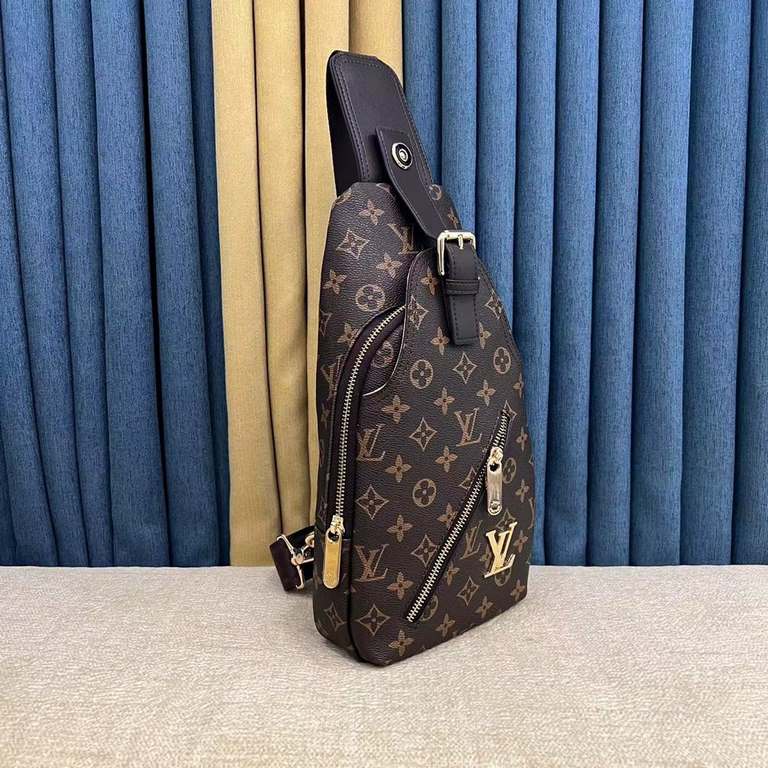 LV Chest BagModel 23344Size 18-31-5Counter new    heavy hit replica   original leather replica   leather super soft   oversized capacity   customized counter original hardware  smooth zipper    perfect craftsmanship   re