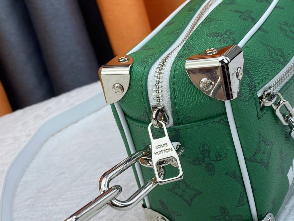 Upgraded Original Exclusive M80816 Green. YELLOW. White M44480 with new Louis Vuitton! signature printed on its vintage Monogram canvas and chunky chain, the mini soft trunk bag is part of Virgil Abra's everyday LV capsu