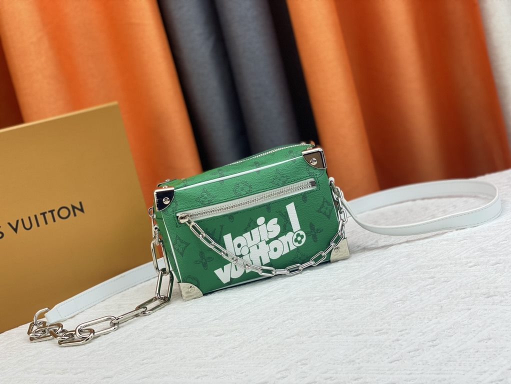 Upgraded Original Exclusive M80816 Green. YELLOW. White M44480 with new Louis Vuitton! signature printed on its vintage Monogram canvas and chunky chain, the mini soft trunk bag is part of Virgil Abra's everyday LV capsu